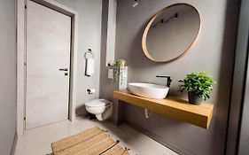 Alex Mnl Lux Apartment Mamaia 12